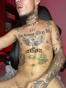 Snapshot of Junihn0 chatting on 01-30-25, 11:34 Junihn0 online show from 01-30-25, 11:34