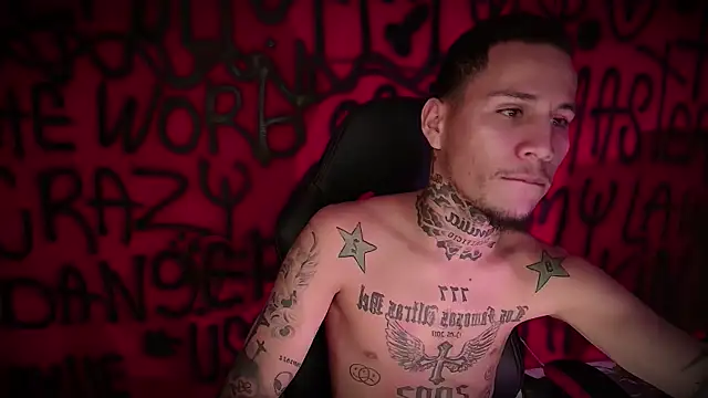 Snapshot of Junihn0 chatting on 02-11-25, 12:27 Junihn0 online show from 02-11-25, 12:27