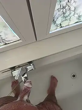 Snapshot of Loco42- chatting on 01-18-25, 02:12 Loco42- online show from 01-18-25, 02:12