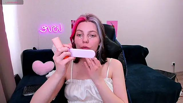 marie reyes  online show from 03-10-26, 10:09