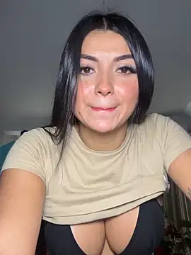 SofiDavid online show from 12-15-25, 04:44