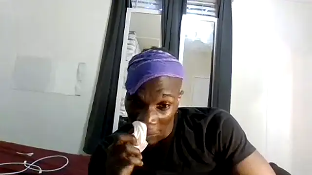 Snapshot of Shawtyblaque21 chatting on 07-15-26, 12:05 Shawtyblaque21 online show from 07-15-26, 12:05