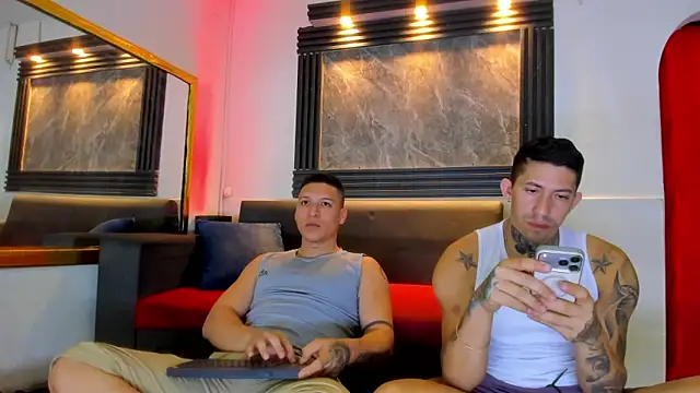 Duodreamhot online show from 06-11-26, 04:43