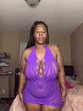 Snapshot of Eboni03 chatting on 12-27-24, 04:26 Eboni03 online show from 12-27-24, 04:26