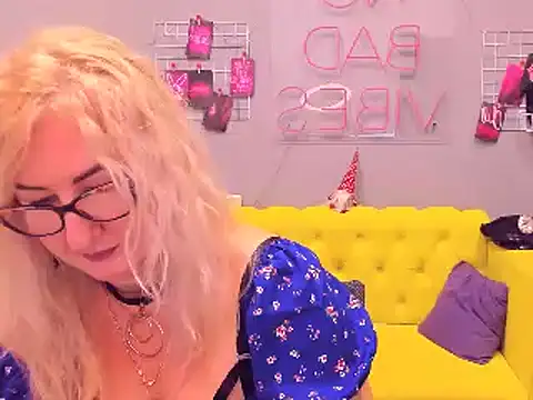 ChristyBrooks online show from 01-20-25, 06:21