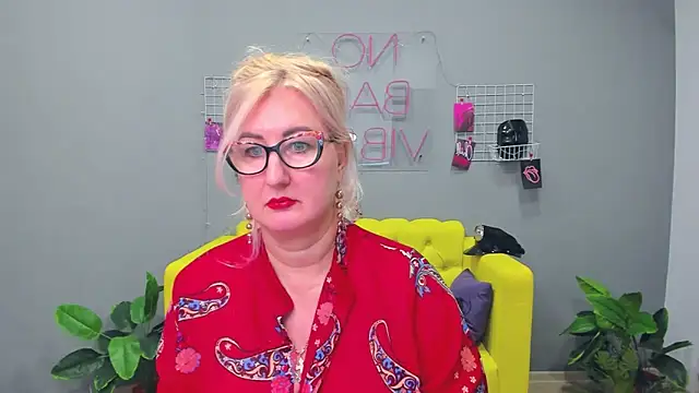 ChristyBrooks online show from 01-25-25, 06:24