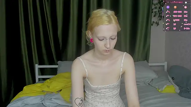 Lexy-Woorhez online show from 06-10-26, 04:06