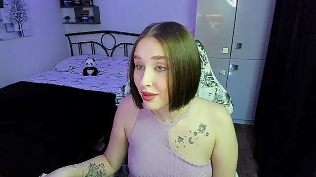 LinaTruly online show from 11-24-25, 08:52