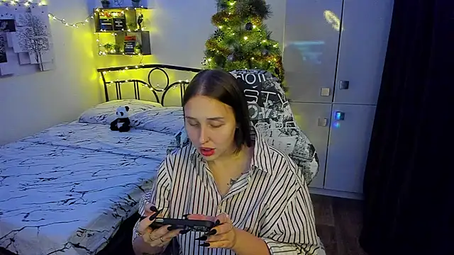 LinaTruly online show from 12-04-25, 09:34