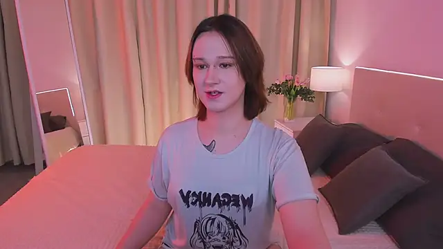 Snapshot of Nicole_Cidman chatting on 01-28-25, 10:56 Nicole Cidman online show from 01-28-25, 10:56
