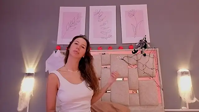 jolie lov online show from 10-01-25, 01:06