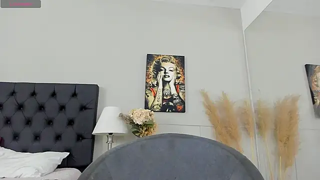 Snapshot of Robin_Rief chatting on 03-13-25, 08:48 Robin Rief online show from 03-13-25, 08:48