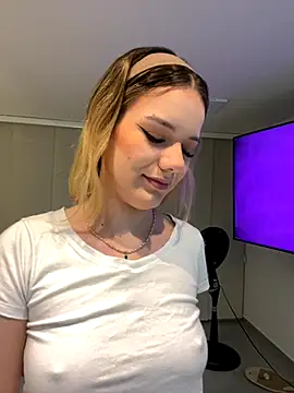 NicoleCut online show from 11-05-25, 10:48