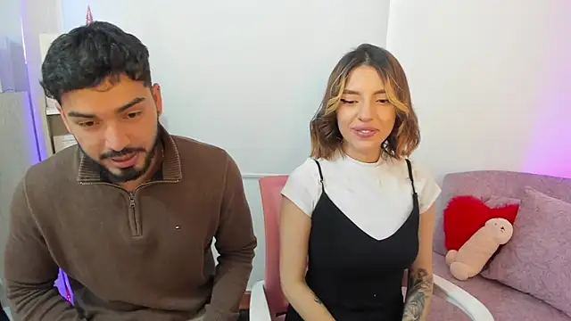 Snapshot of savage_sweethearts chatting on 12-24-24, 07:44 savage sweethearts online show from 12-24-24, 07:44