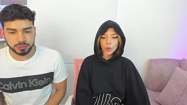 Snapshot of savage_sweethearts chatting on 12-30-24, 08:47 savage sweethearts online show from 12-30-24, 08:47