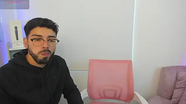 Snapshot of savage_sweethearts chatting on 01-07-25, 04:16 savage sweethearts online show from 01-07-25, 04:16