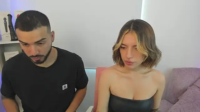 Snapshot of savage_sweethearts chatting on 01-13-25, 05:12 savage sweethearts online show from 01-13-25, 05:12