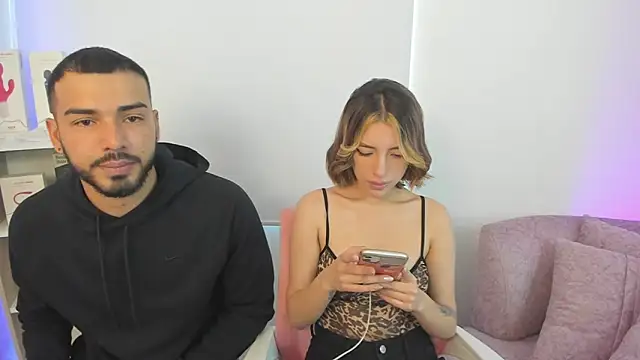 Snapshot of savage_sweethearts chatting on 01-15-25, 04:00 savage sweethearts online show from 01-15-25, 04:00