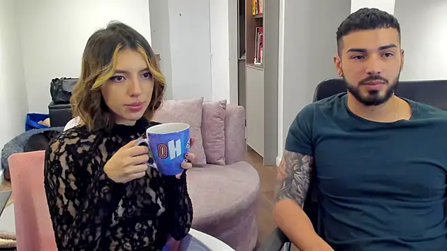 Snapshot of savage_sweethearts chatting on 03-02-25, 02:41 savage sweethearts online show from 03-02-25, 02:41