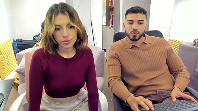 Snapshot of savage_sweethearts chatting on 03-12-25, 02:30 savage sweethearts online show from 03-12-25, 02:30