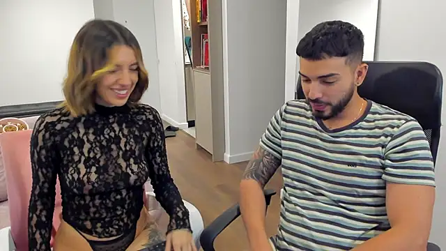 Snapshot of savage_sweethearts chatting on 03-20-25, 02:19 savage sweethearts online show from 03-20-25, 02:19