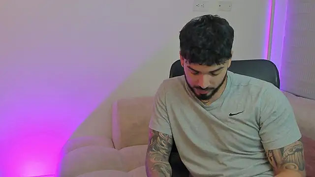 Snapshot of savage_sweethearts chatting on 09-14-25, 12:54 savage sweethearts online show from 09-14-25, 12:54