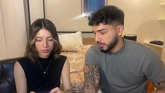 Snapshot of savage_sweethearts chatting on 09-15-25, 04:56 savage sweethearts online show from 09-15-25, 04:56