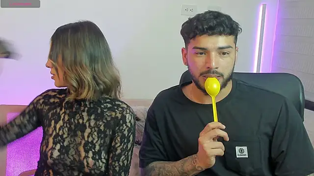 Snapshot of savage_sweethearts chatting on 09-24-25, 01:20 savage sweethearts online show from 09-24-25, 01:20