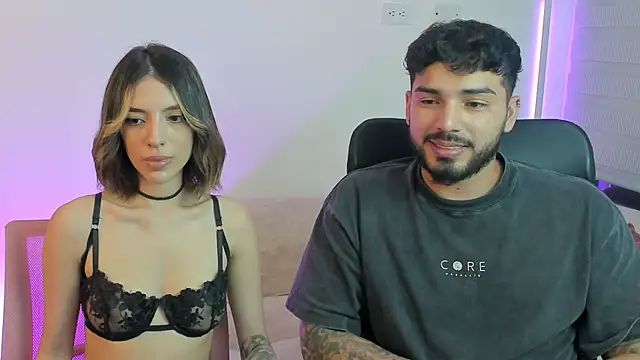 Snapshot of savage_sweethearts chatting on 09-25-25, 02:04 savage sweethearts online show from 09-25-25, 02:04