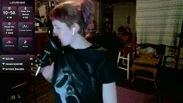 Snapshot of _hellostormy_ chatting on 03-03-25, 10:17 hellostormy online show from 03-03-25, 10:17