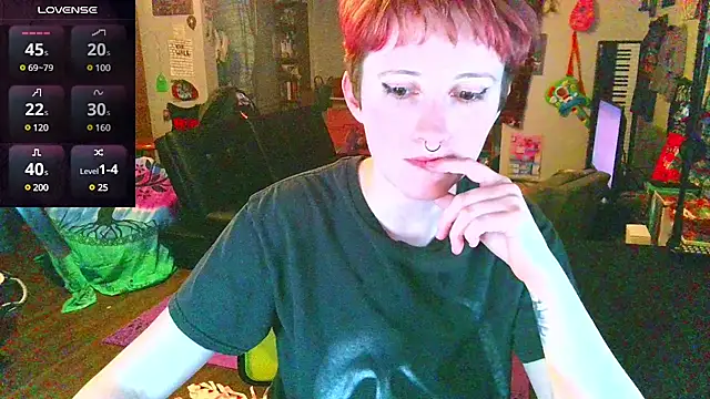 Snapshot of _hellostormy_ chatting on 03-19-25, 12:48 hellostormy online show from 03-19-25, 12:48