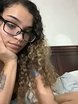 1prettygem online show from 12-18-24, 05:59