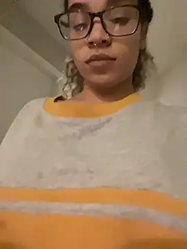 1prettygem online show from 12-22-24, 06:17