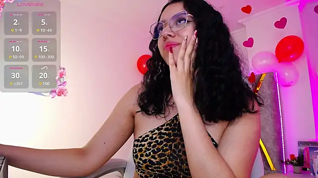 Aurora Brownn online show from 02-19-25, 07:17