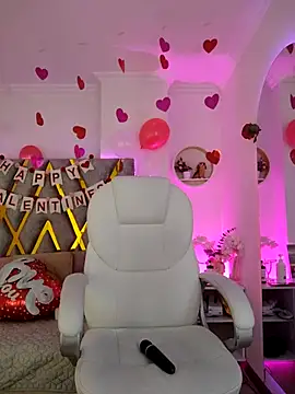 Aurora Brownn online show from 02-20-25, 10:27