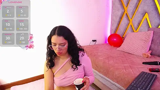 Aurora Brownn online show from 02-24-25, 10:26