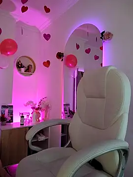 Aurora Brownn online show from 02-25-25, 10:37