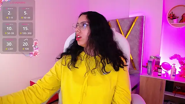 Aurora Brownn online show from 03-01-25, 08:13