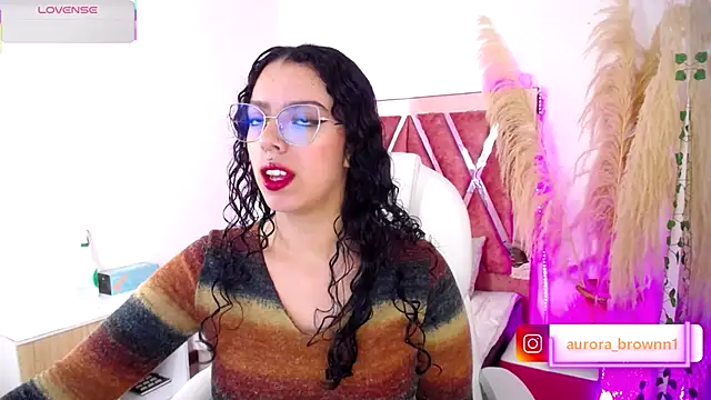 Aurora Brownn online show from 09-12-25, 04:34
