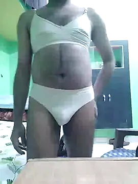 Snapshot of KUKU69XX chatting on 12-18-24, 04:49 KUKU69XX online show from 12-18-24, 04:49