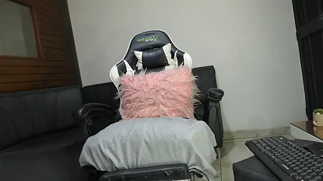 BBC-XXL online show from 12-13-24, 07:47