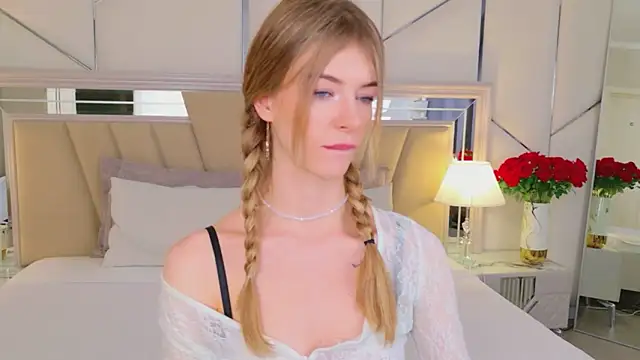 MeganMour online show from 03-17-26, 05:05