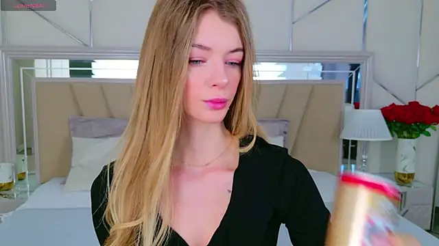 MeganMour online show from 04-17-26, 05:43