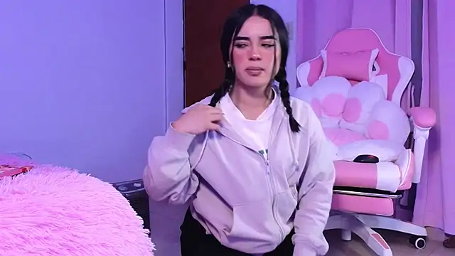 Emily-14 online show from 03-21-25, 04:39