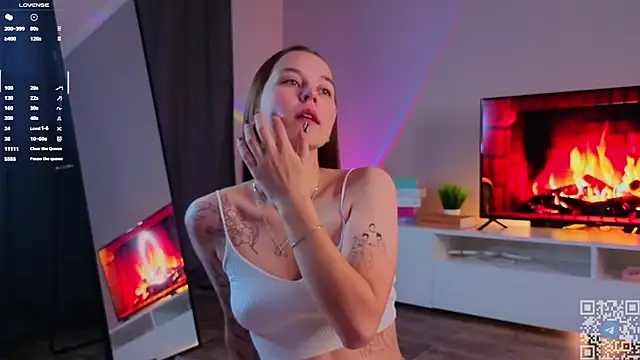 FalineDowlen online show from 11-26-25, 01:39