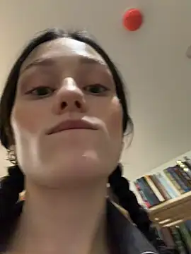 Mia Mia M online show from 07-04-26, 04:57