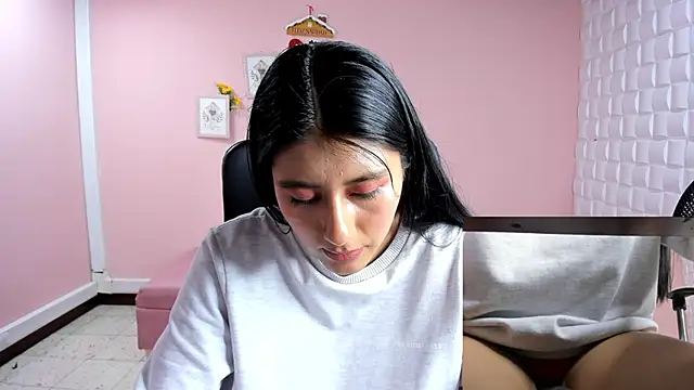 CarlaAlvez online show from 01-14-25, 06:28