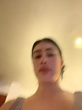 Snapshot of Sweet_and_caramel chatting on 11-08-25, 02:28 Sweet and caramel online show from 11-08-25, 02:28