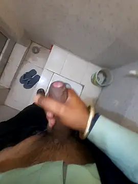 Snapshot of Ritikdesi chatting on 02-14-25, 09:21 Ritikdesi online show from 02-14-25, 09:21