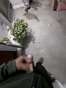 Snapshot of Ritikdesi chatting on 02-24-25, 03:42 Ritikdesi online show from 02-24-25, 03:42